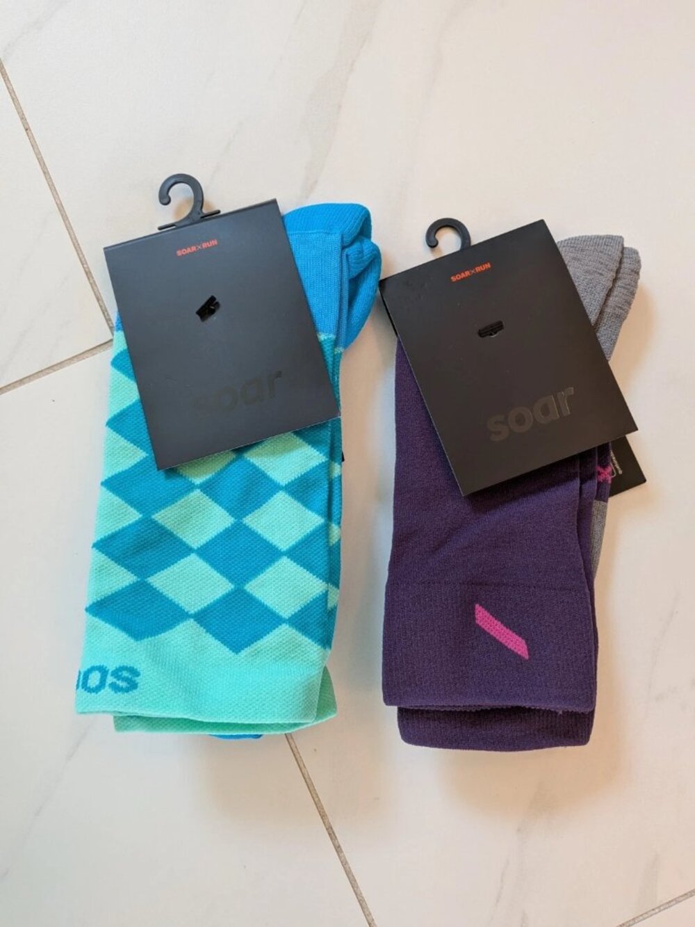 NEW w/ tags SOAR Running Socks Medium